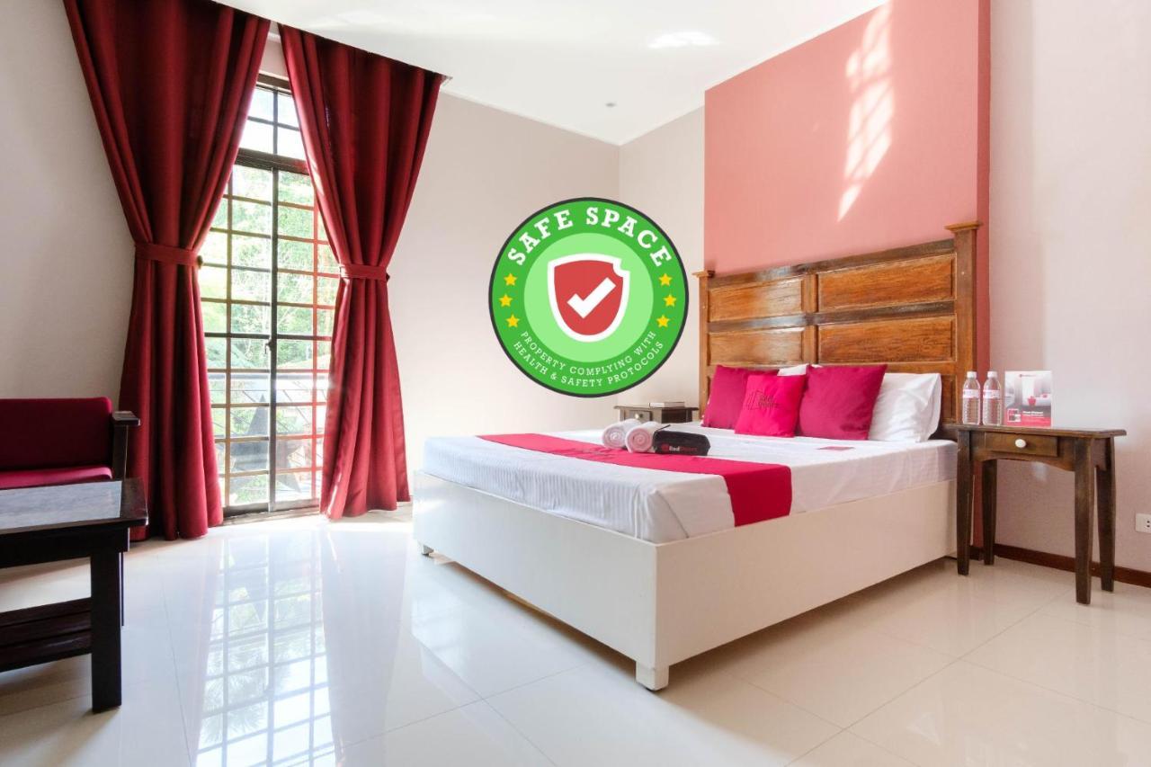 Reddoorz Plus @ West Nautical Road Puerto Galera Exterior photo