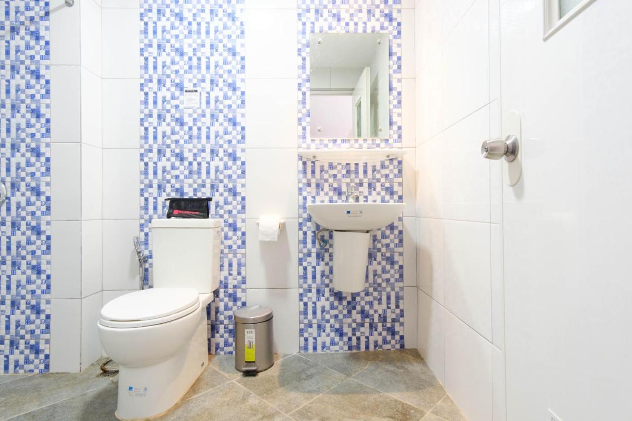 Reddoorz Plus @ West Nautical Road Puerto Galera Exterior photo